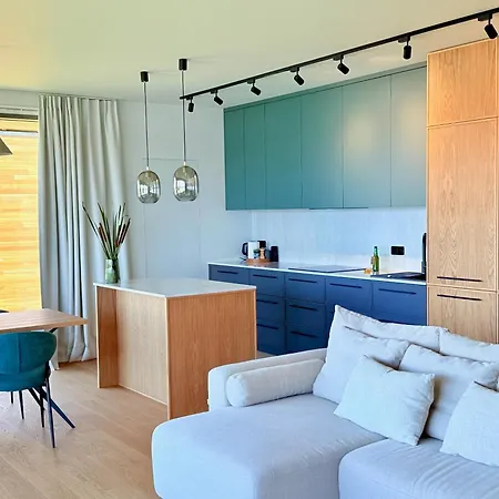Premium View W Riva Zegrze, Jezioro Zegrzynskie Apartment *