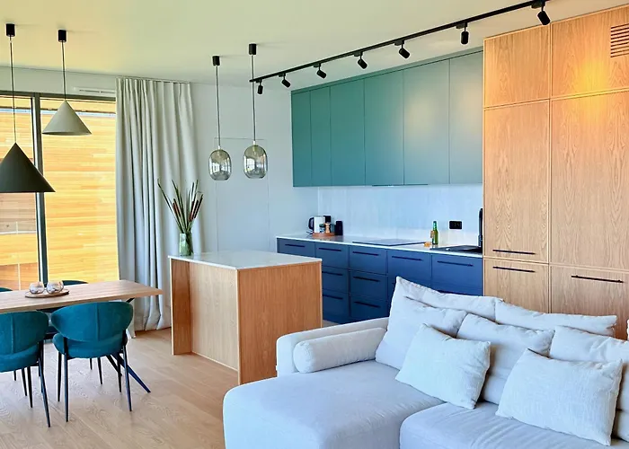 Premium View W Riva Zegrze, Jezioro Zegrzynskie Apartment *